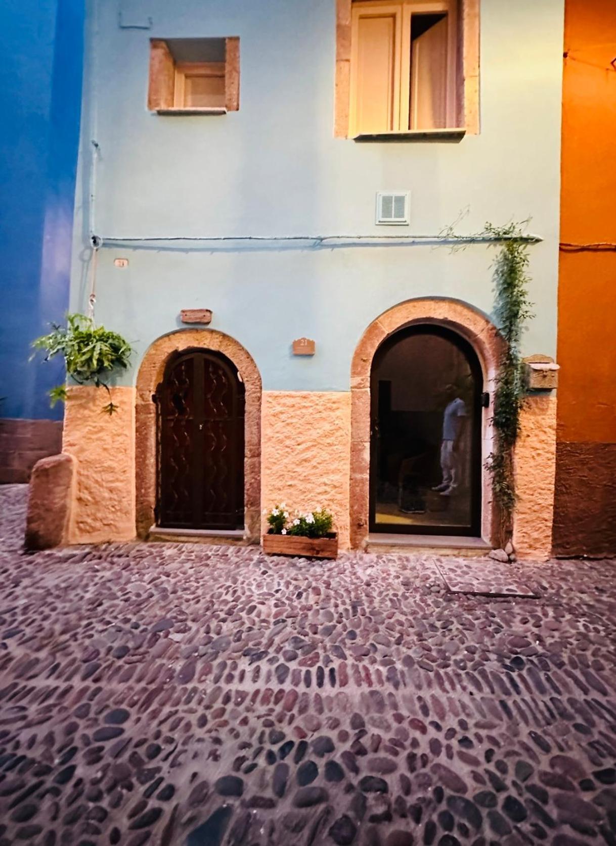 Vila Dommo Asuletta Bosa Exteriér fotografie